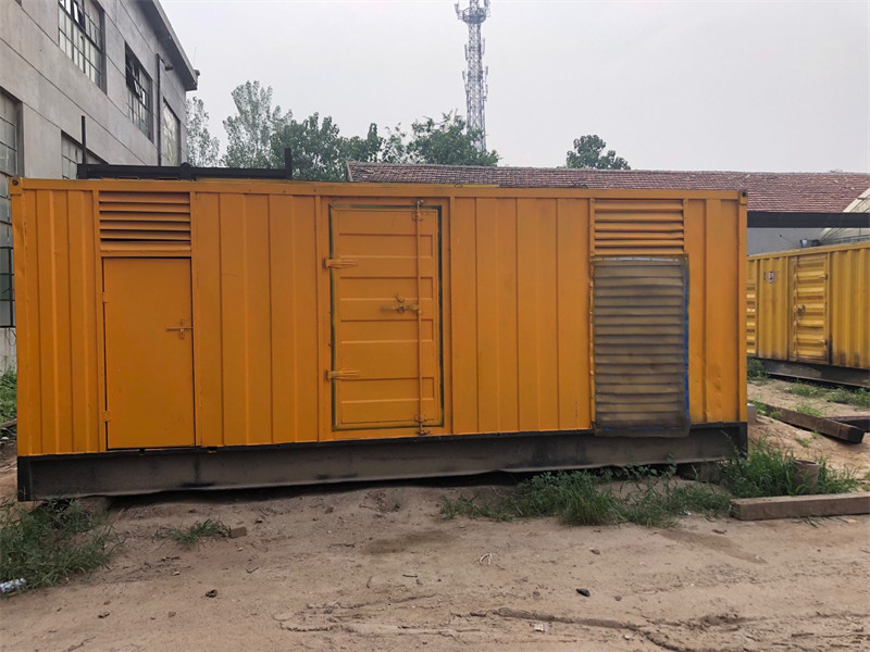 城关柴油发电机如何判断新机油是否已经完全充满机油滤清器？