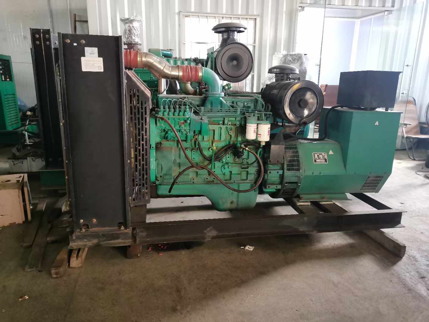 城关发电机租赁如何确定电缆的承载电流是否在安全范围内？