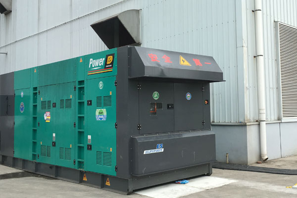 城关燃油滤清器的更换流程是怎样的？