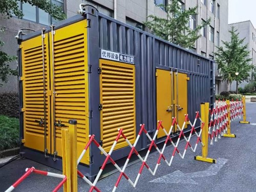 城关如何使用转速表检查发动机的转速？