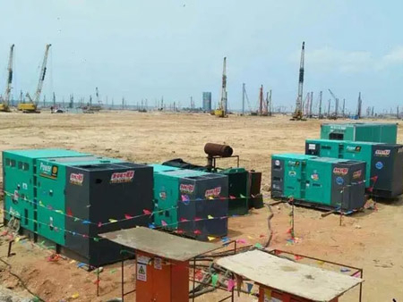 城关如何检查和清洗空气滤清器？