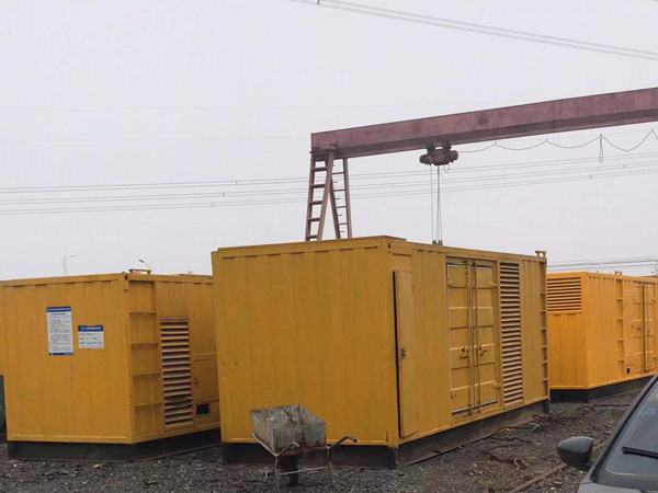 城关100kw柴油发电机组每小时油耗？