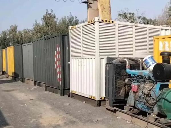 城关200KW柴油发电机机组每小时油耗是多少？